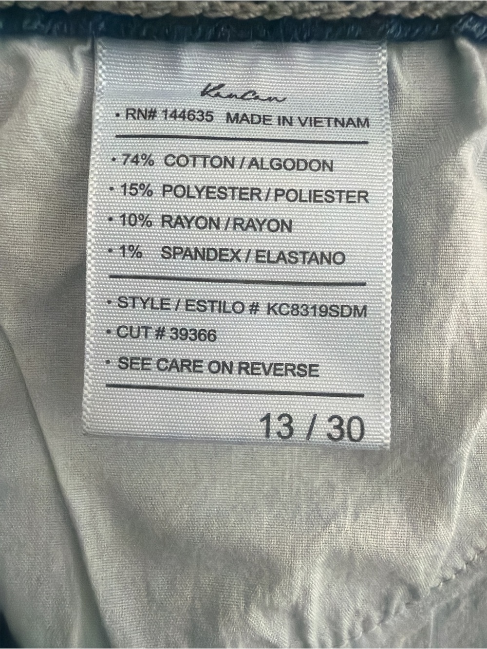 KanCan |Size 13/30 |Distressed |Light Wash Jeans |Frayed Hem - Picture 6 of 12
